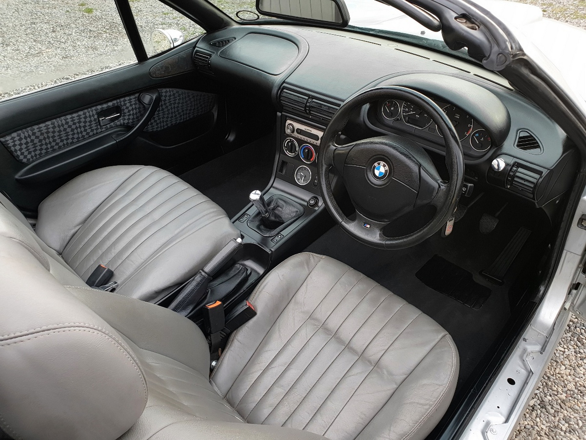 Does This AC Cobra Replica On A BMW Z3 Chassis Look Convincing Enough?