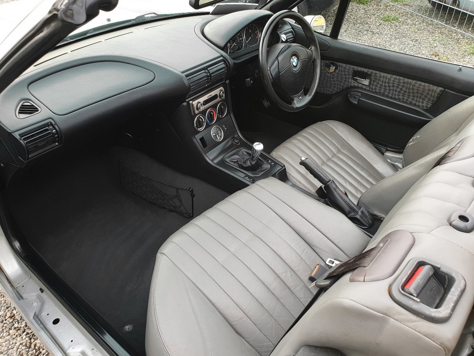 Does This AC Cobra Replica On A BMW Z3 Chassis Look Convincing Enough?