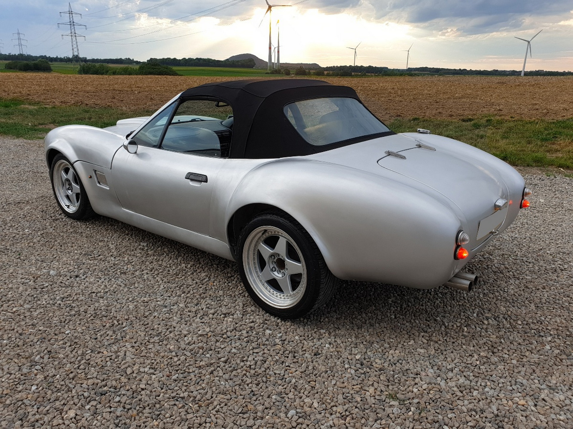 Does This AC Cobra Replica On A BMW Z3 Chassis Look Convincing Enough?
