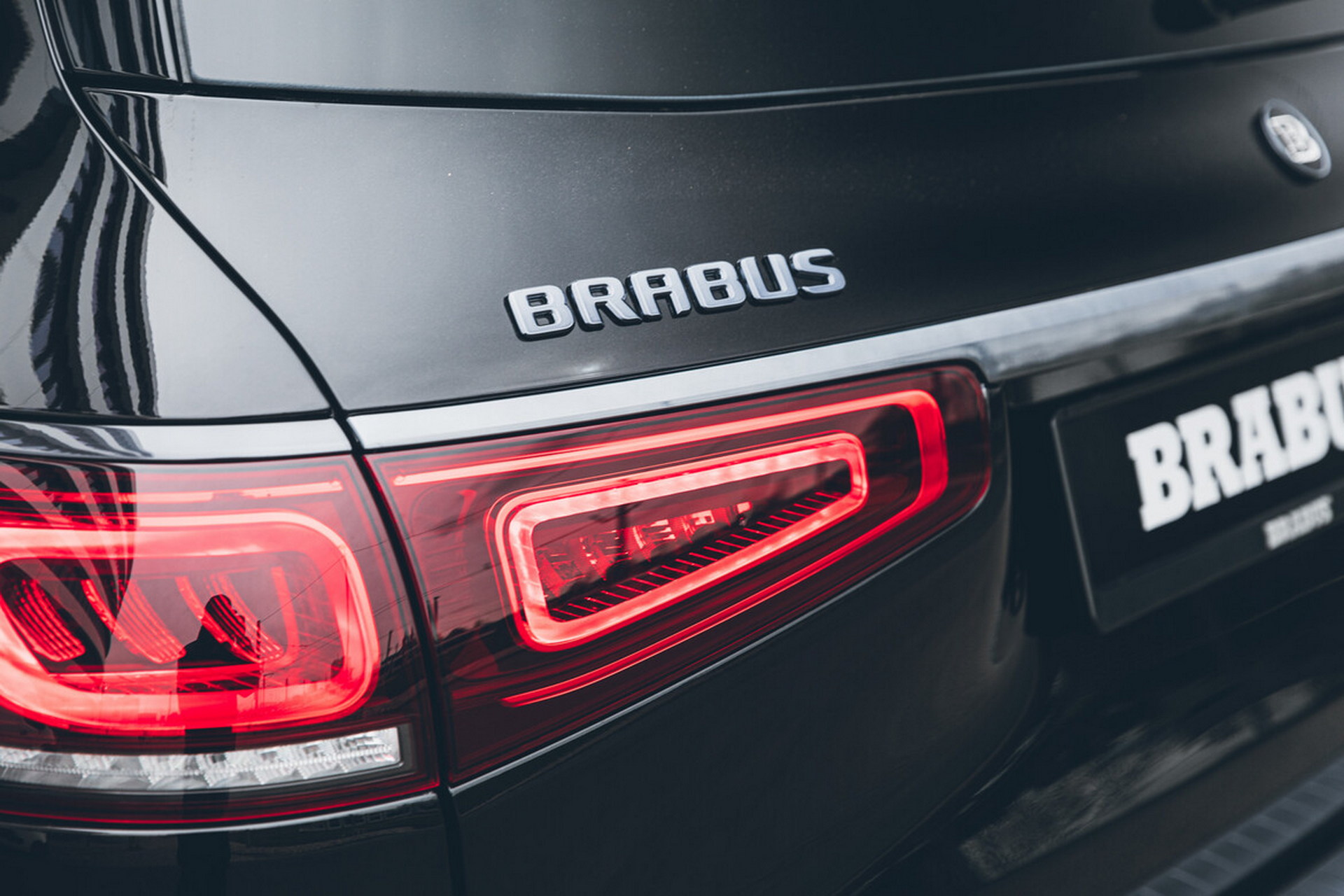 Brabus Takes The Mercedes-Maybach GLS To Another Level With 888 HP