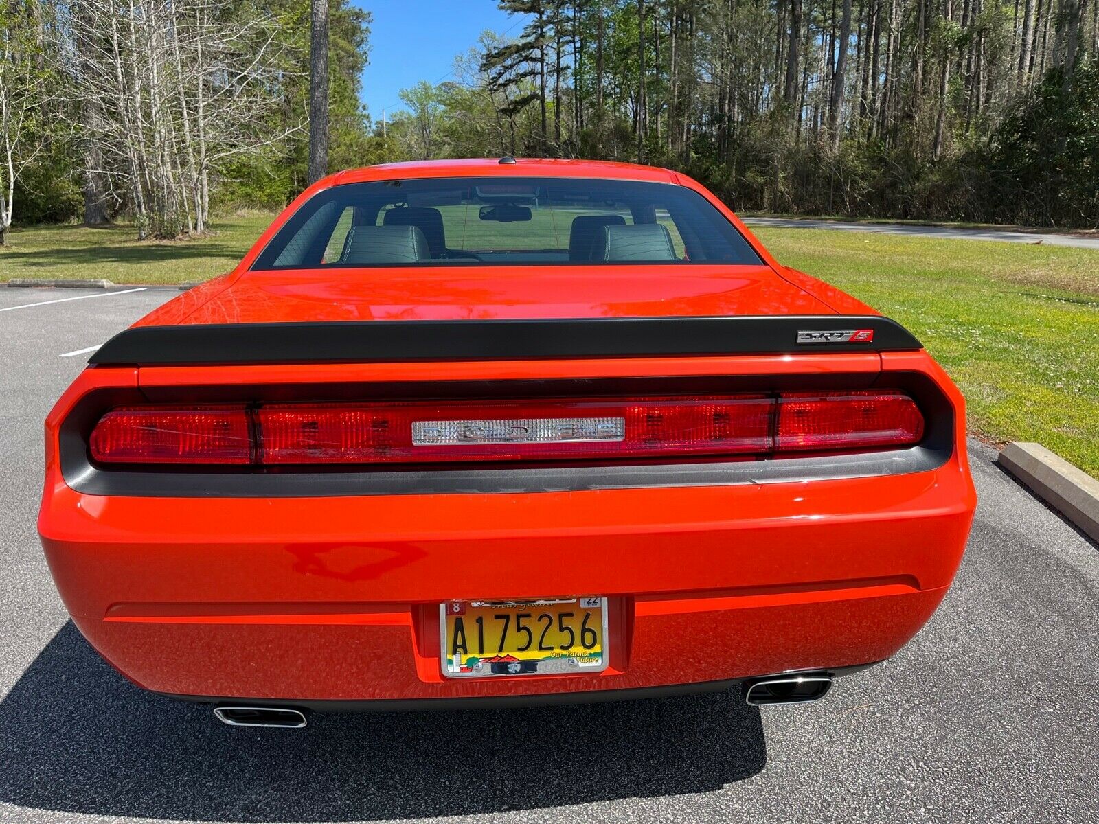 This 1,000-Mile 2008 Dodge Challenger SRT-8 Thinks It’s Worth Almost As Much As A 2022 Hellcat