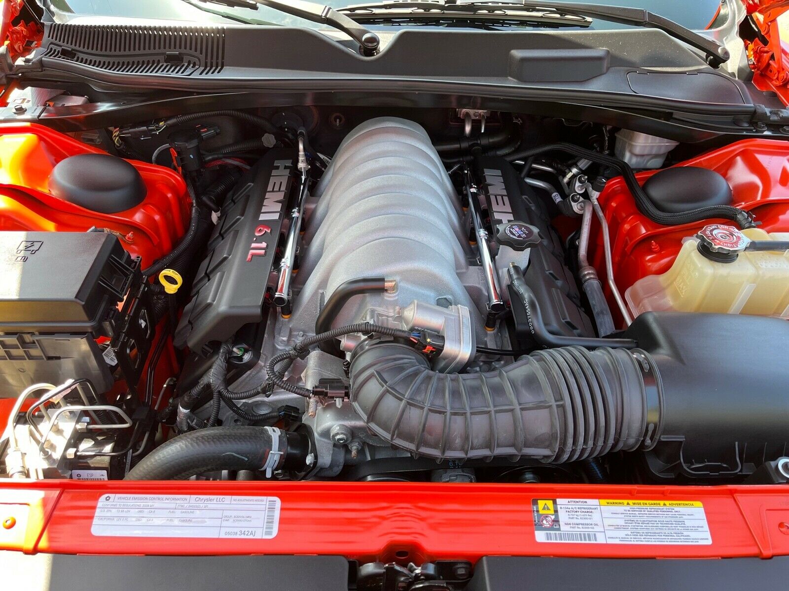 This 1,000-Mile 2008 Dodge Challenger SRT-8 Thinks It’s Worth Almost As Much As A 2022 Hellcat