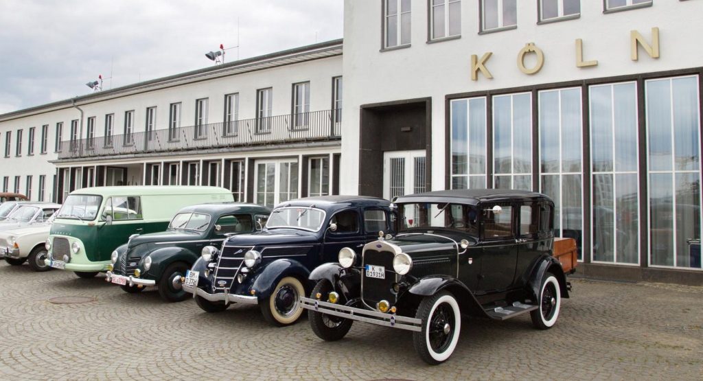  City Of Cologne Hires Pedestrian Traffic Officer And It Might Be Onto Something With That