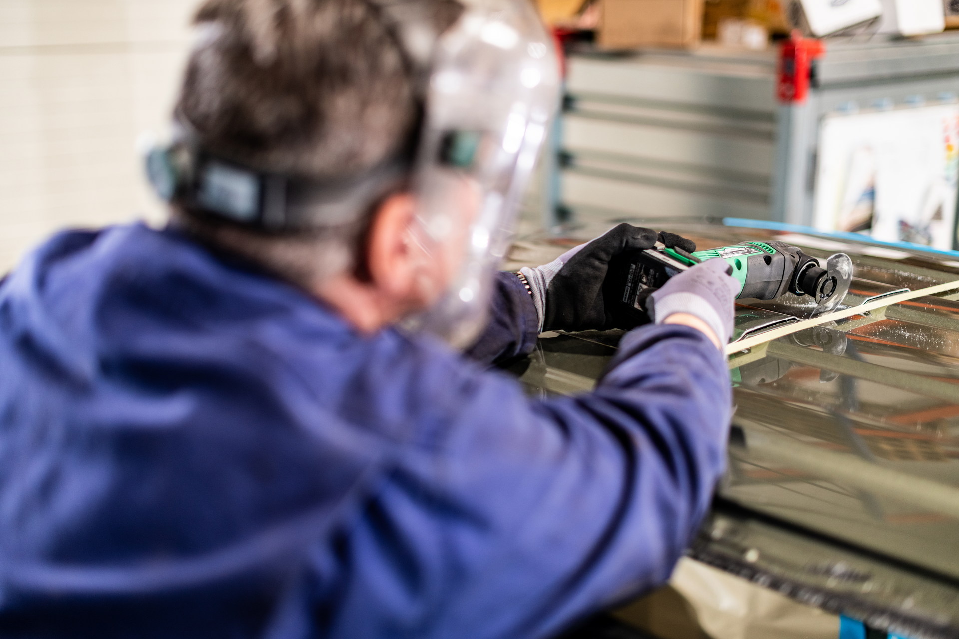 Want A New Land Rover Defender 90 Convertible? Heritage Customs Will Make You One