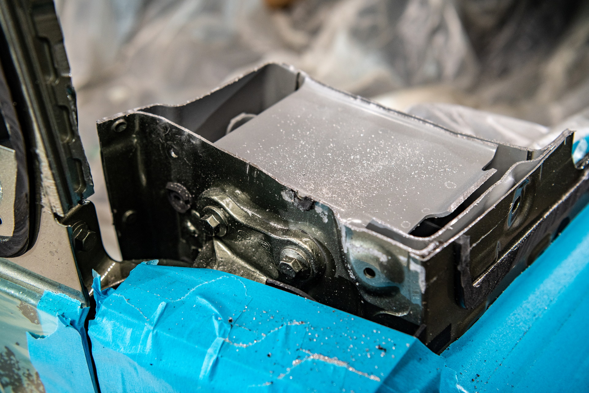 Want A New Land Rover Defender 90 Convertible? Heritage Customs Will Make You One