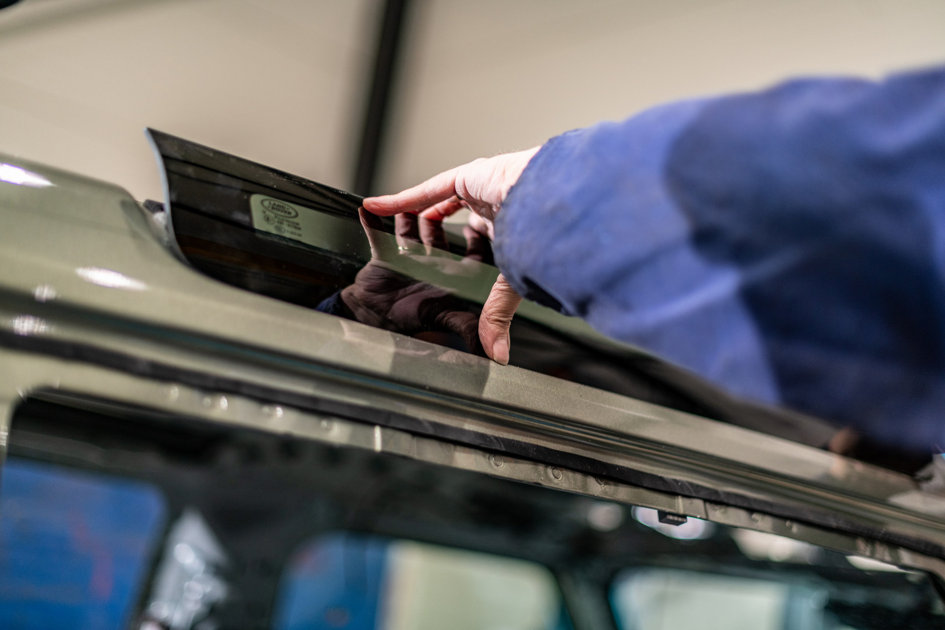 Want A New Land Rover Defender 90 Convertible? Heritage Customs Will Make You One