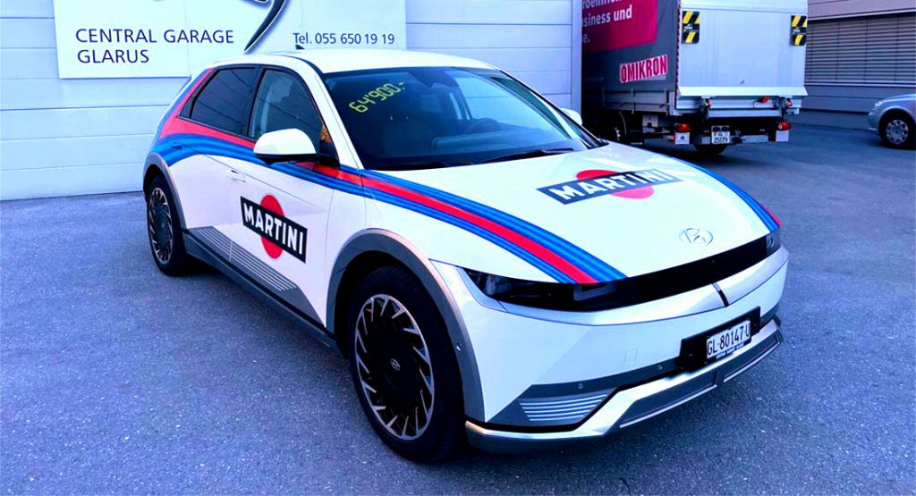  Martini-Wrapped Hyundai Ioniq 5 Looks Like A Modern Lancia Delta