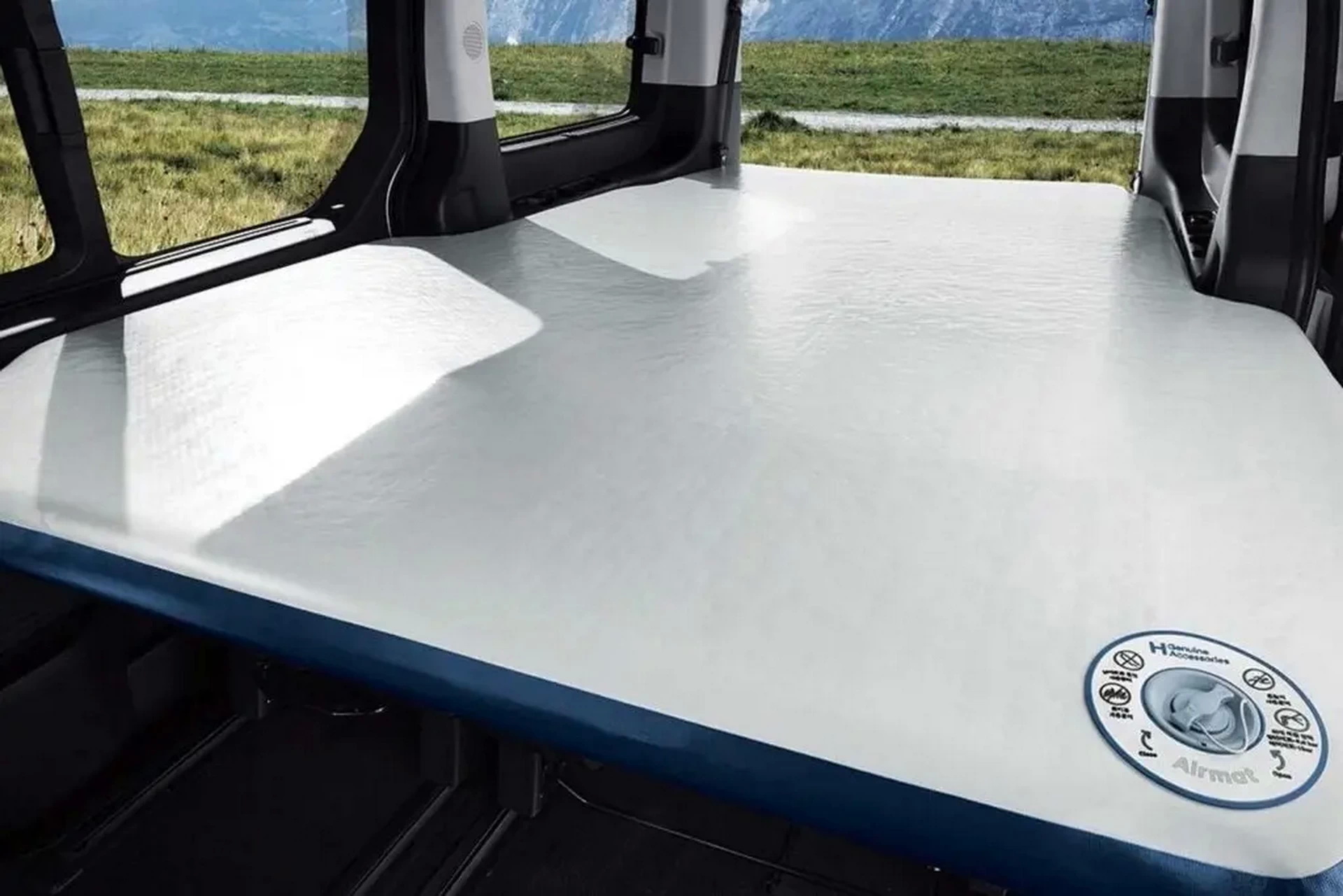 Hyundai Staria Lounge Camper Is Coming For The VW California