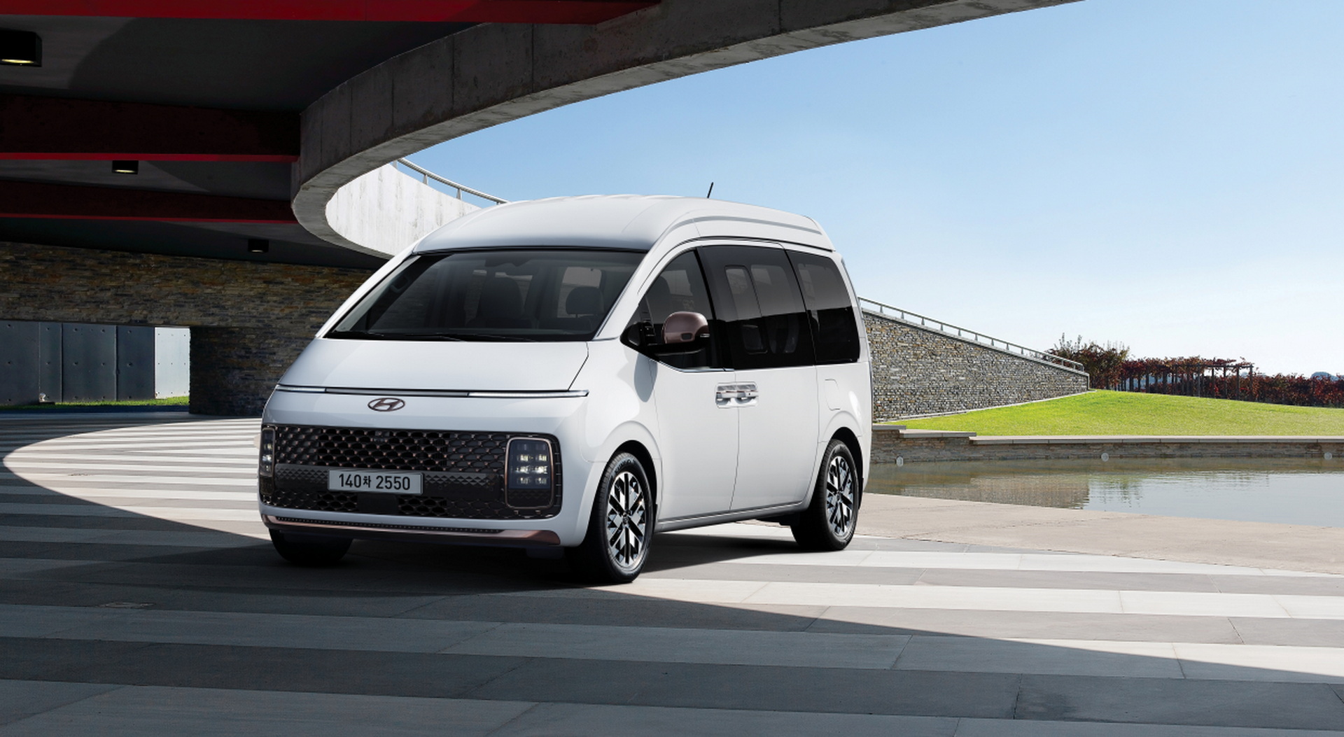 Hyundai Staria Lounge Camper Is Coming For The VW California