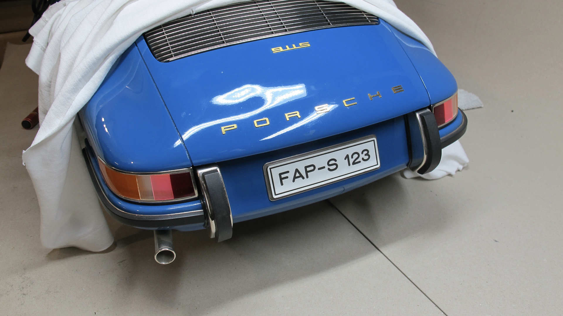 Hand-Built 1:5 Scale Porsche 911 Targa Made 50 Years Ago Is Exquisitely Detailed