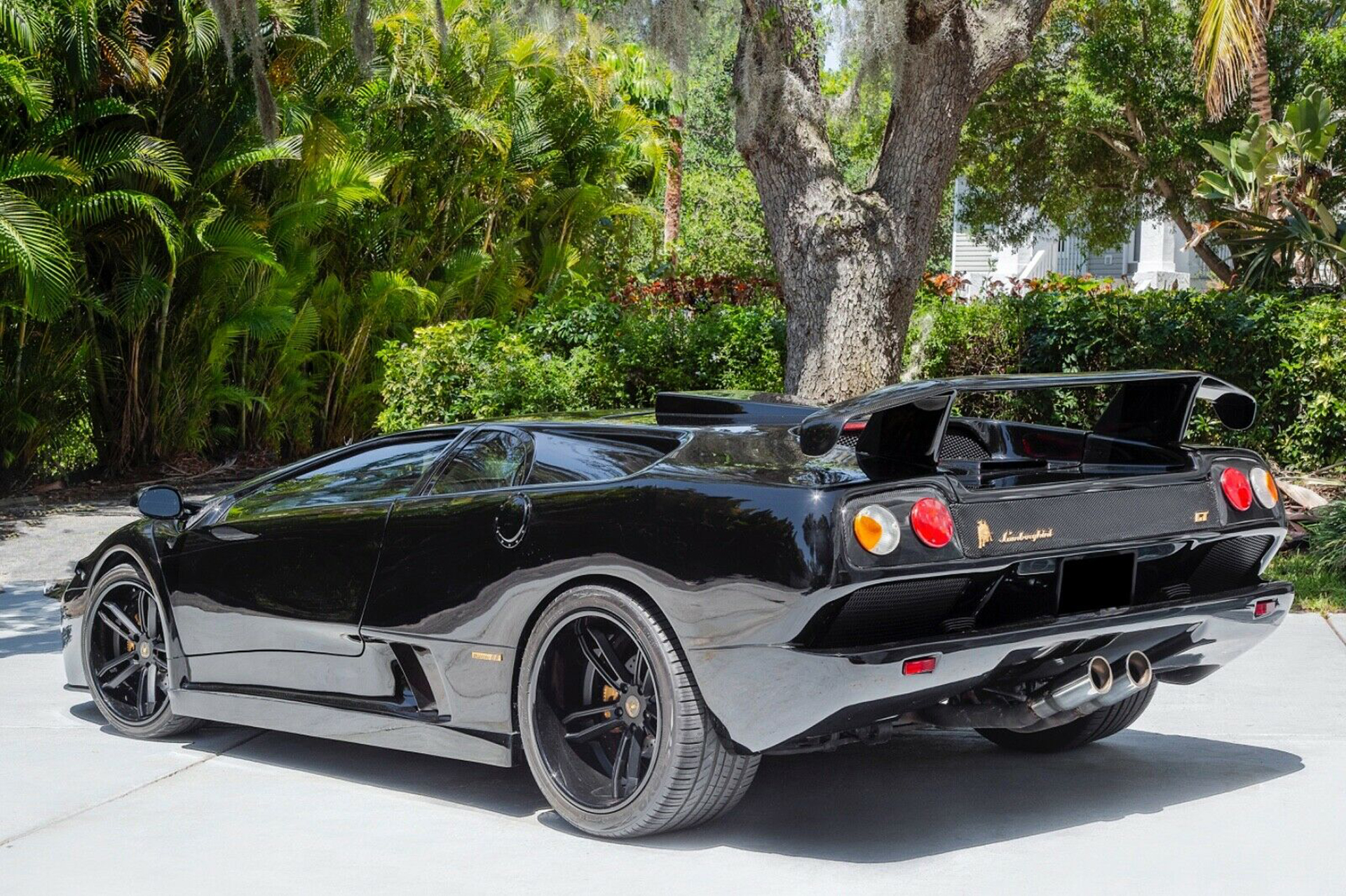 Yowzers, Someone Turned An Acura NSX Into A Fake Lamborghini Diablo GT