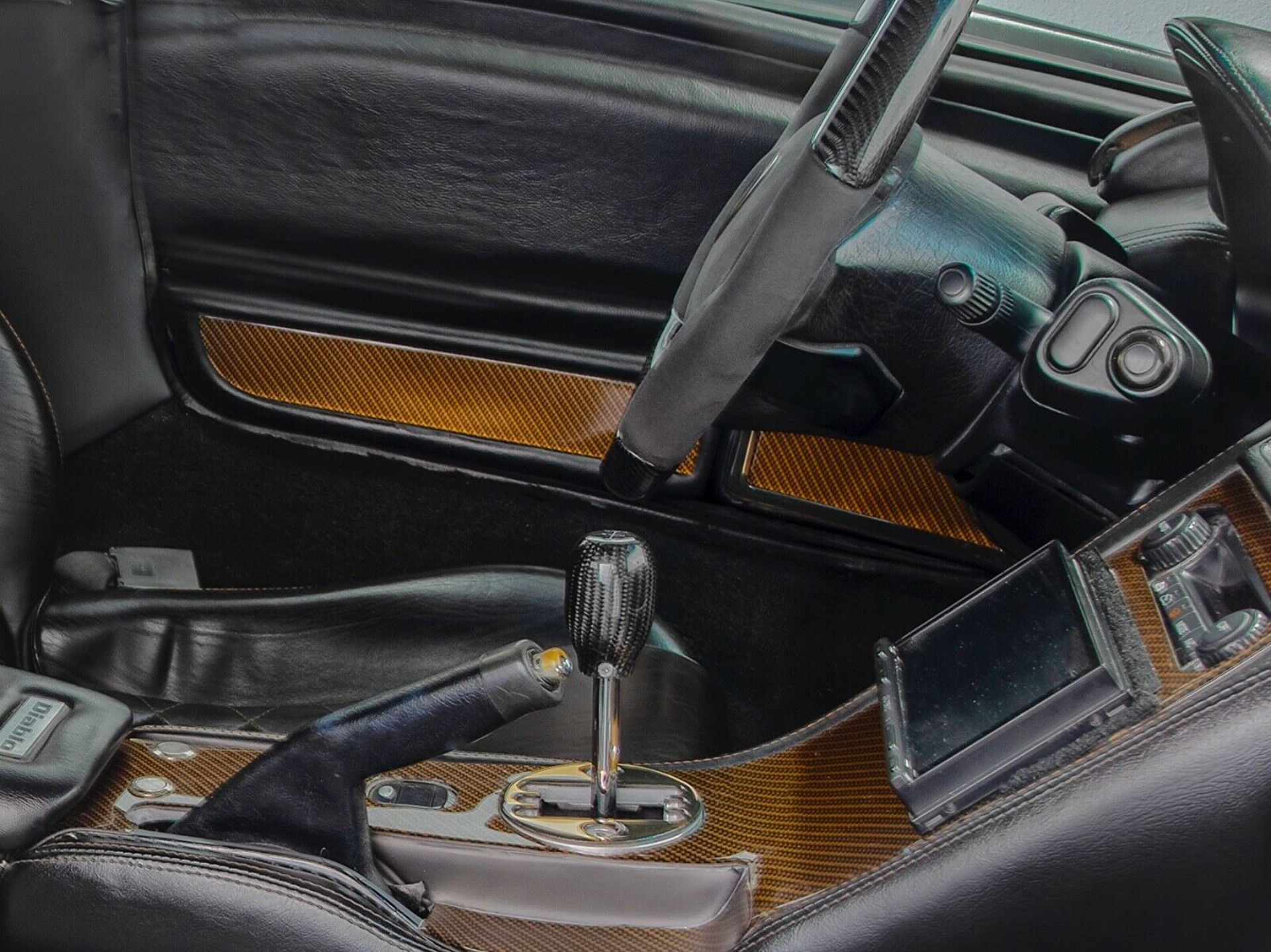 Yowzers, Someone Turned An Acura NSX Into A Fake Lamborghini Diablo GT