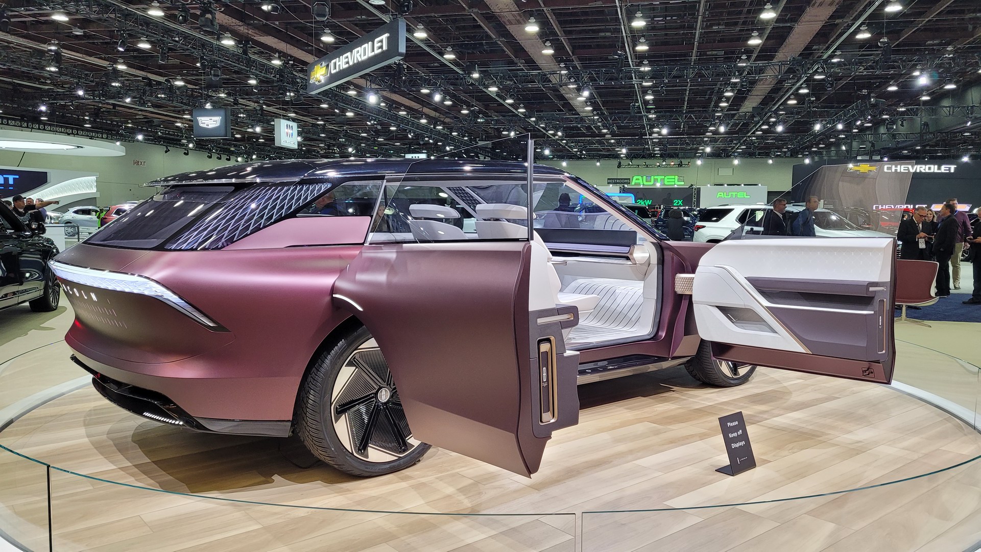 New Lincoln Star Electric SUV Concept Debuts In Detroit With A New Lick Of Purple Paint