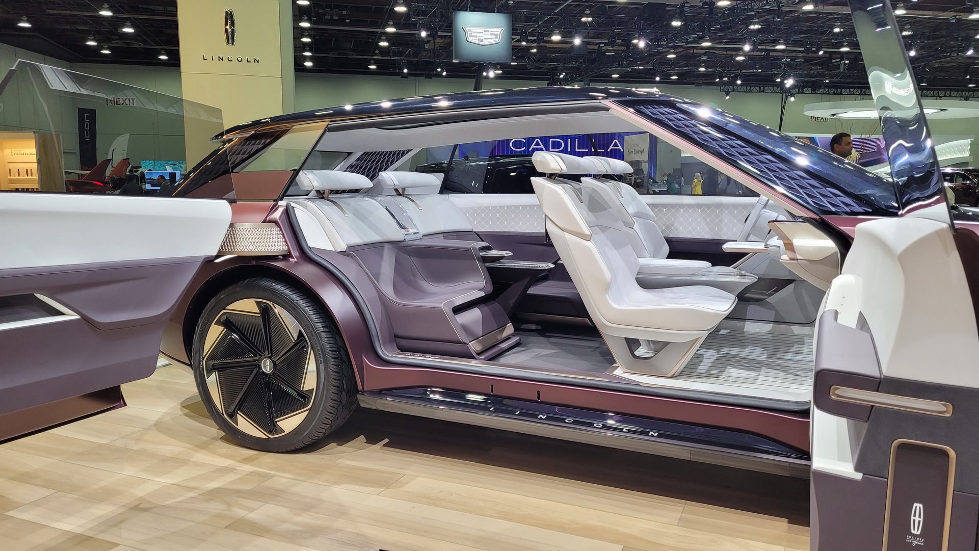 New Lincoln Star Electric SUV Concept Debuts In Detroit With A New Lick Of Purple Paint