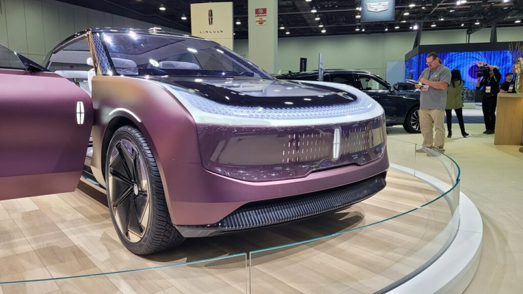 New Lincoln Star Electric SUV Concept Debuts In Detroit With A New Lick Of  Purple Paint