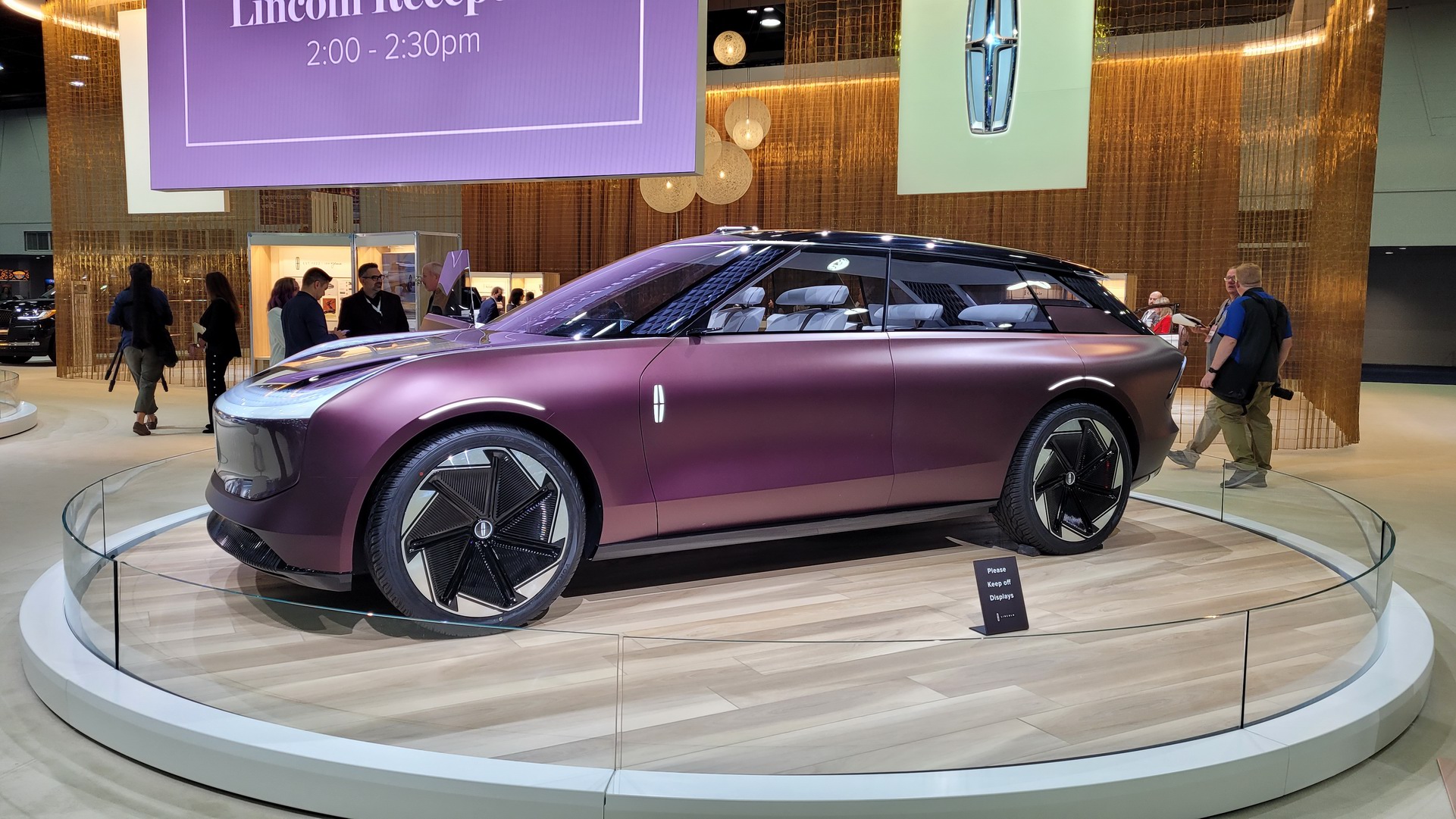New Lincoln Star Electric SUV Concept Debuts In Detroit With A New Lick Of Purple Paint
