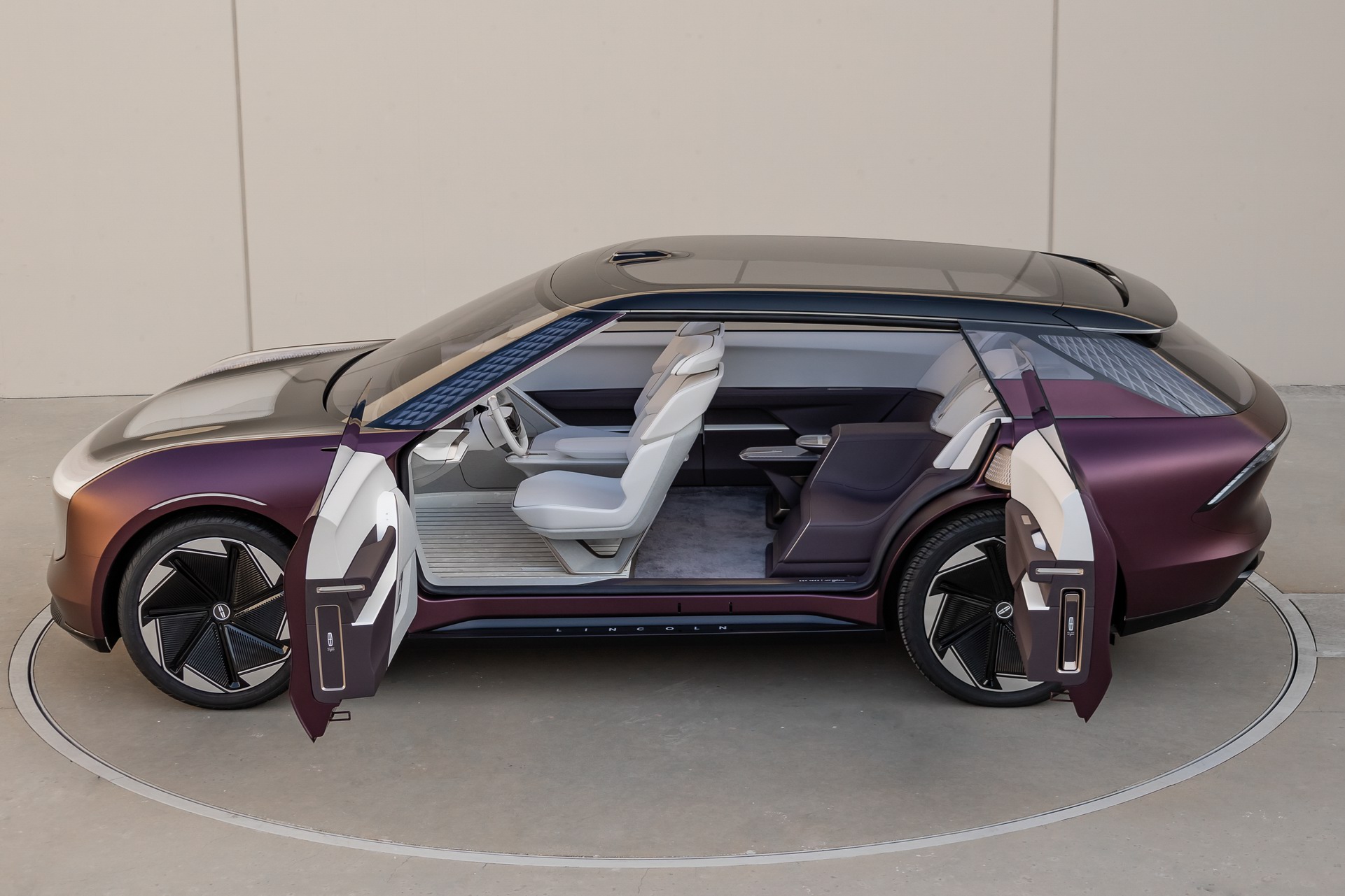 New Lincoln Star Electric SUV Concept Debuts In Detroit With A New Lick Of Purple Paint