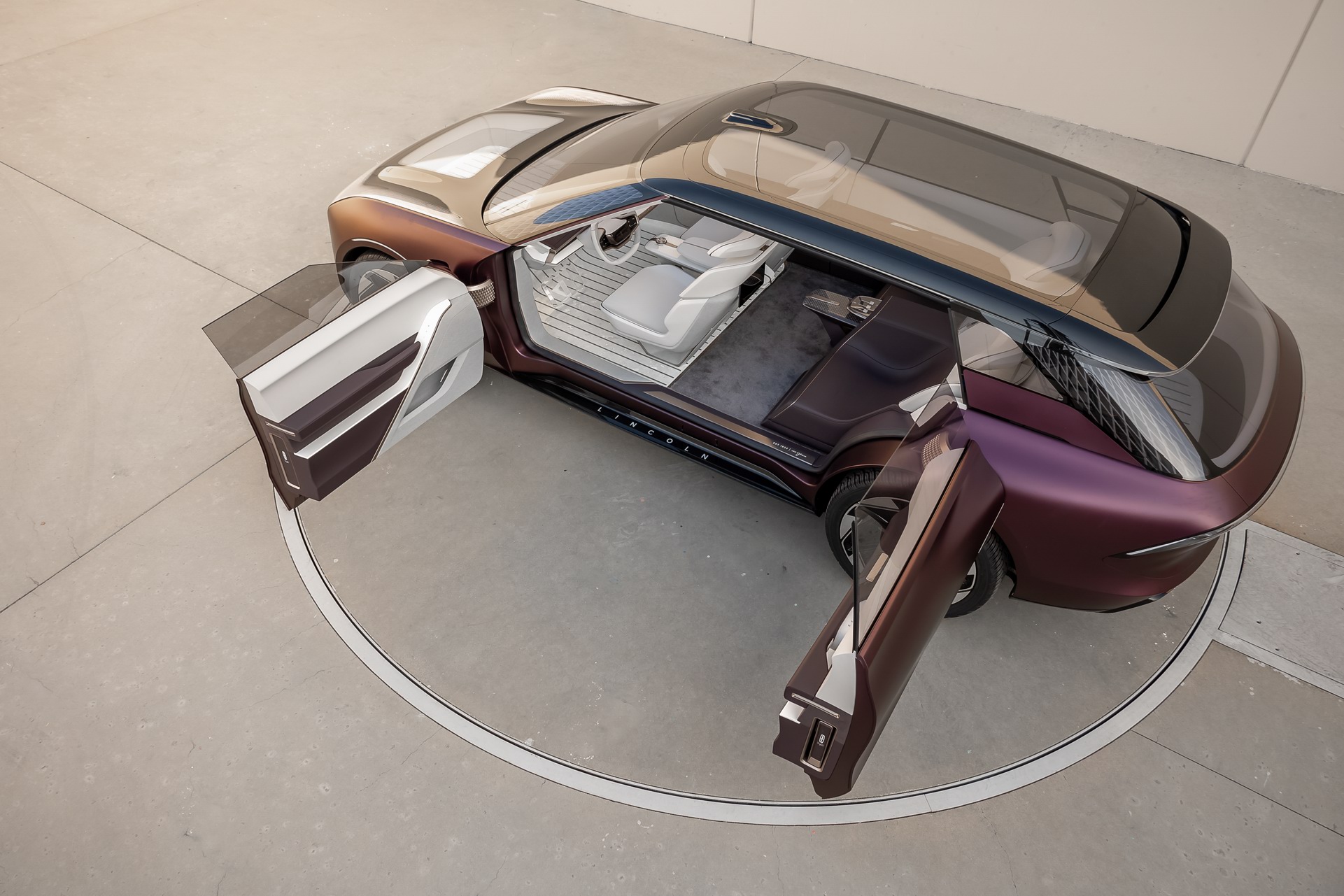 New Lincoln Star Electric SUV Concept Debuts In Detroit With A New Lick Of Purple Paint