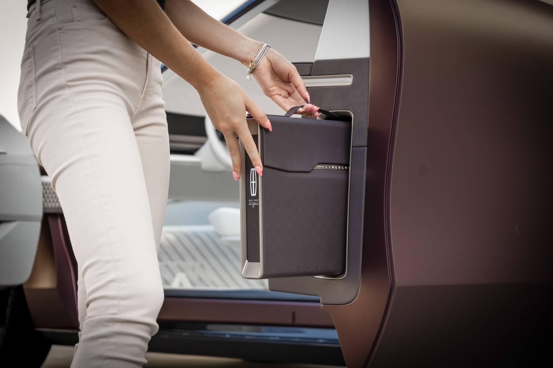 New Lincoln Star Electric SUV Concept Debuts In Detroit With A New Lick Of Purple Paint