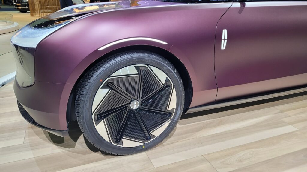 New Lincoln Star Electric SUV Concept Debuts In Detroit With A New Lick Of  Purple Paint