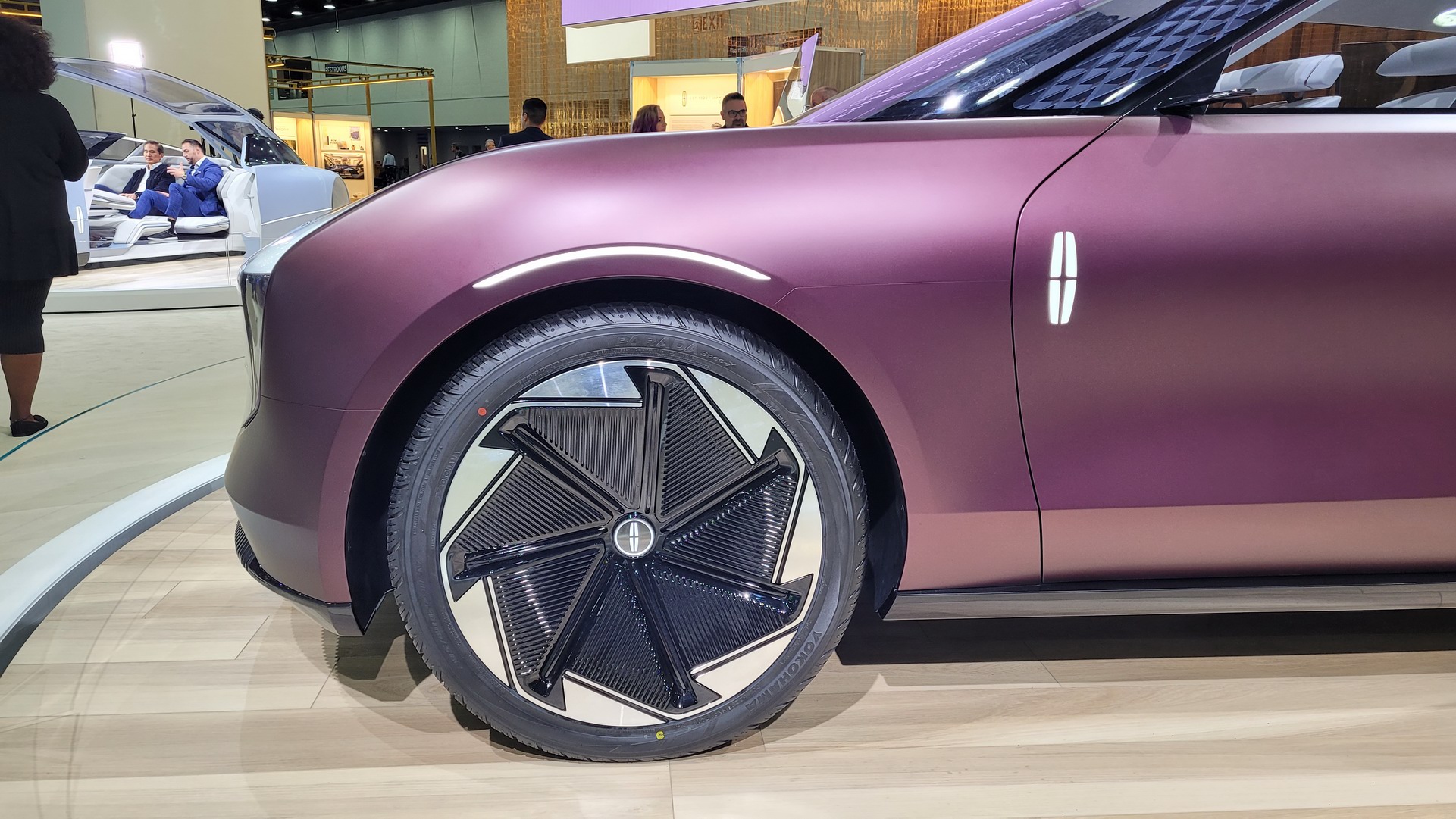 New Lincoln Star Electric SUV Concept Debuts In Detroit With A New Lick Of Purple Paint