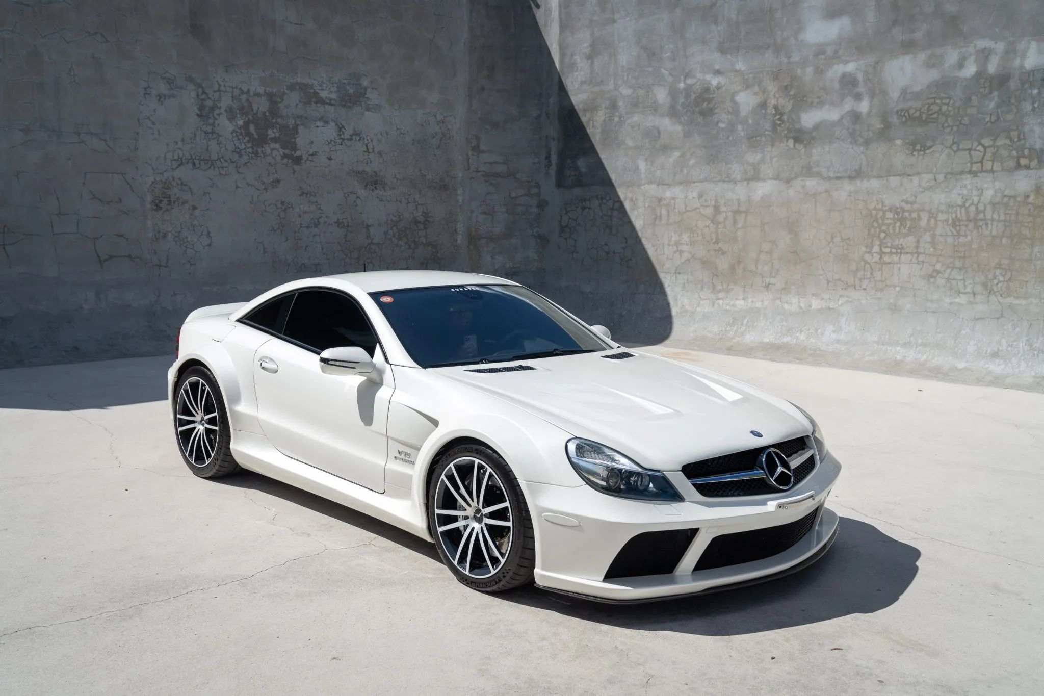 The 2009 SL65 AMG Black Has More Road Presence Than Any Modern Mercedes