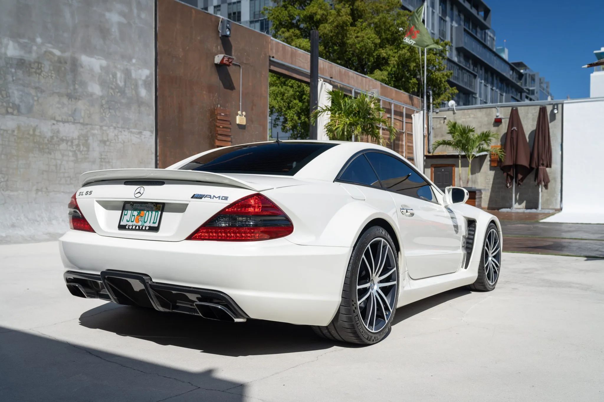 The 2009 SL65 AMG Black Has More Road Presence Than Any Modern Mercedes