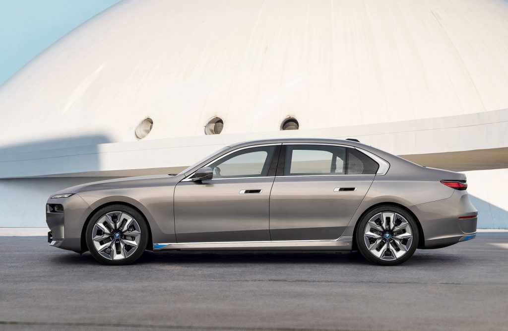 BMW’s Electric i7 And Gas-Powered 760i xDrive Will Cost Exactly The ...
