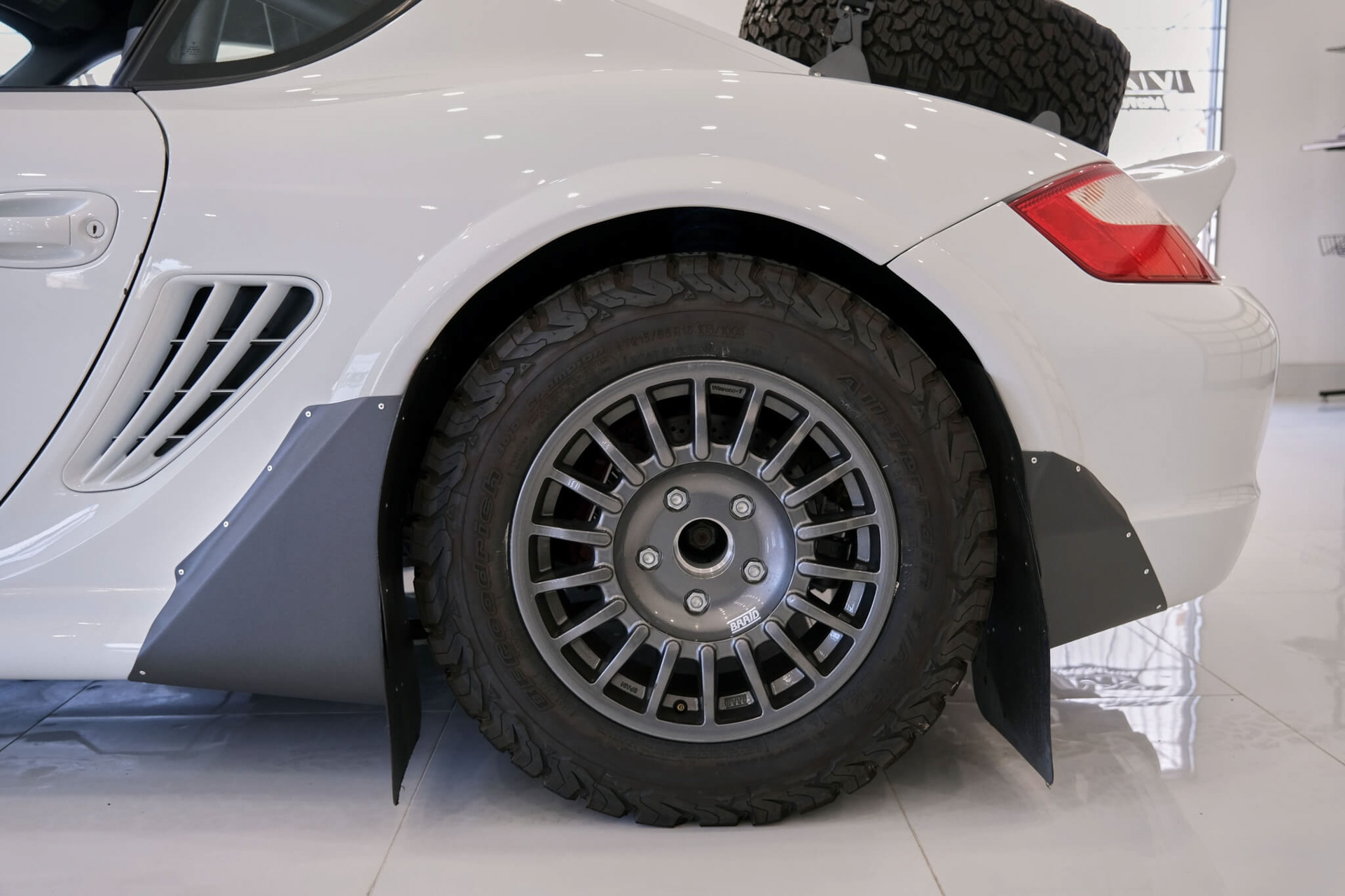 Bored Of Safari-Style Porsche 911s And Can’t Wait For Lamborghini’s Sterrato? How About A Safari Cayman?