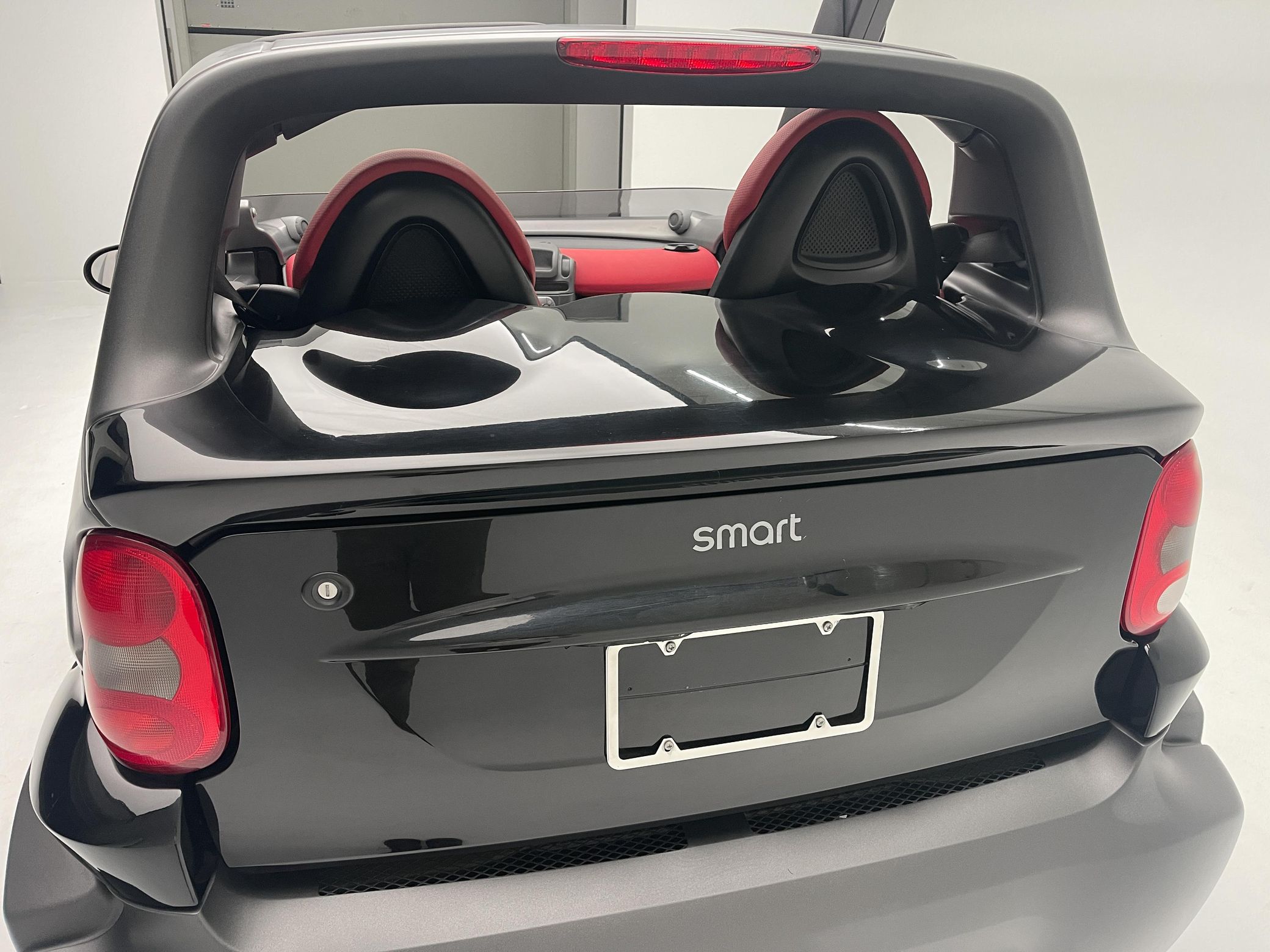 Here’s Your Chance To Own A Super-Quirky Museum-Quality Smart Crossblade