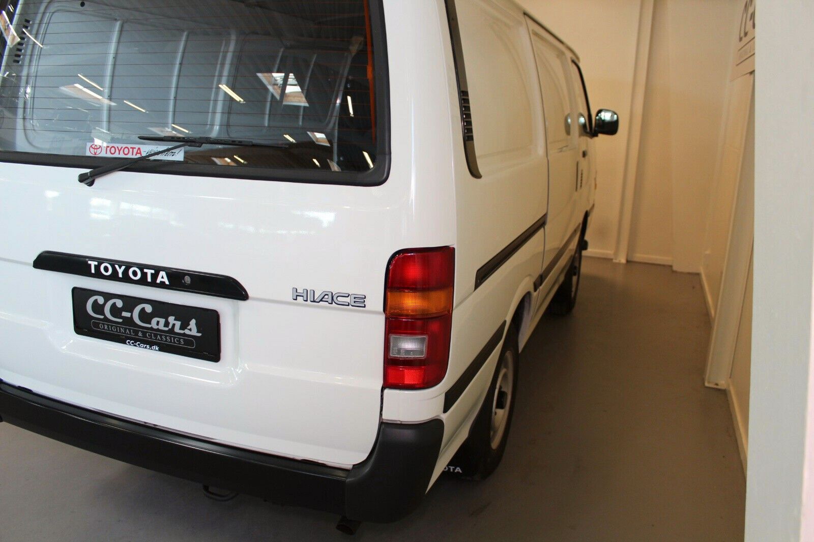 Why Hasn’t Anyone Driven This Pristine 1991 Toyota HiAce?