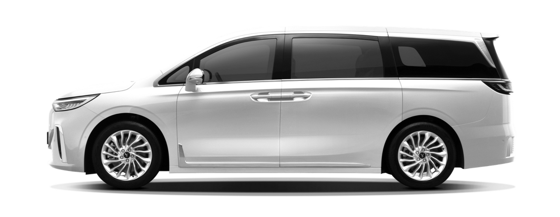 Voyah Dreamer Goes On Sale In China As The World’s Quickest Minivan