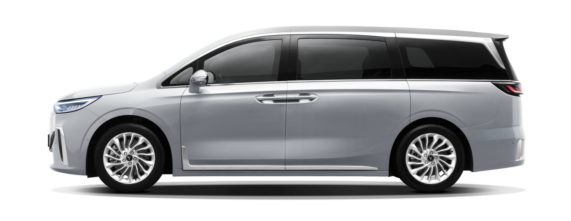 Voyah Dreamer Goes On Sale In China As The World’s Quickest Minivan