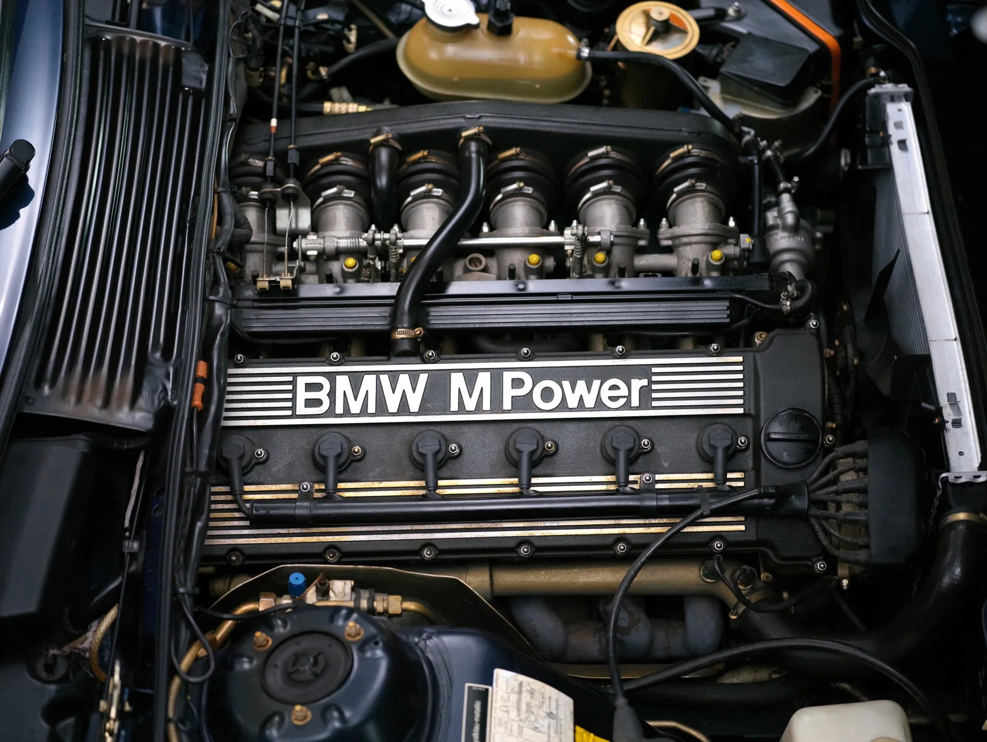 Beautiful Blue 1987 BMW M6 Just Begs To Be Driven