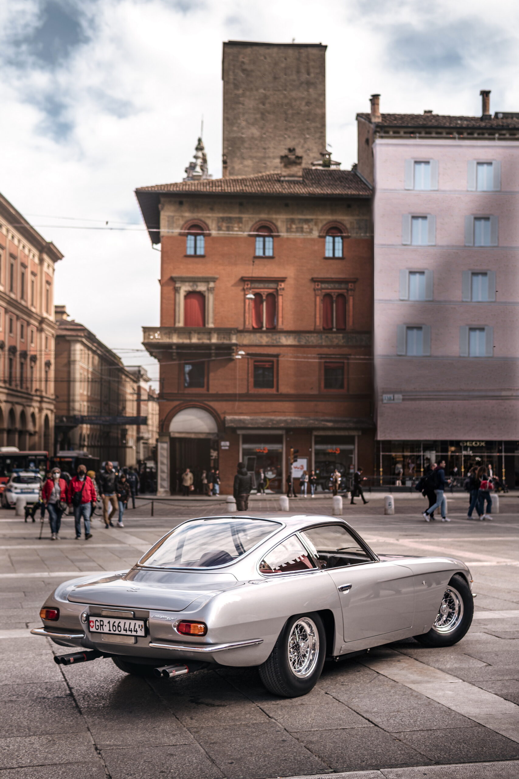 The Engineer Of Lamborghini’s First V12 Was Paid A Bonus For Every 10 HP Over Asking