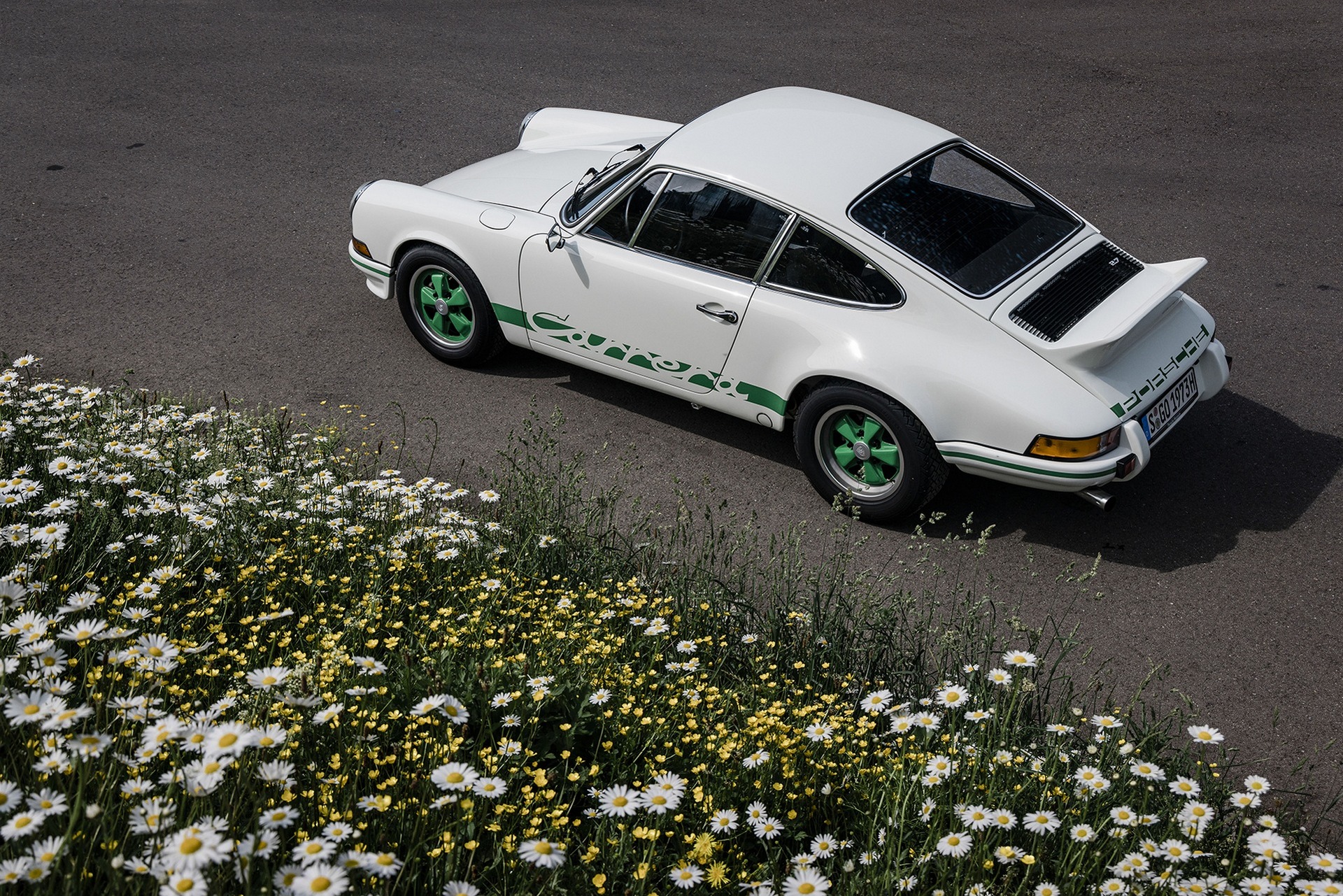 Porsche Celebrates 50th Birthday Of The 911 Carrera RS 2.7