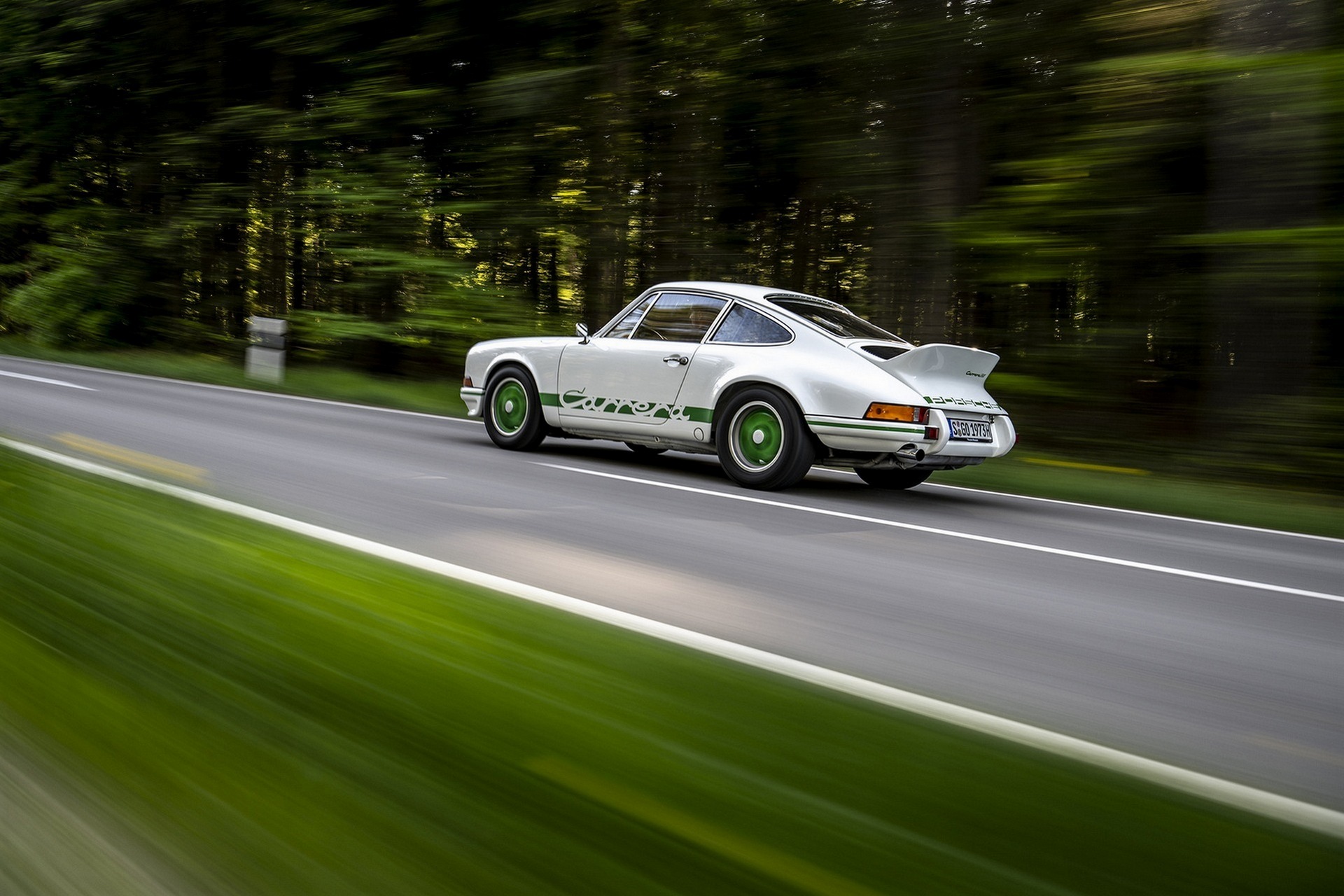 Porsche Celebrates 50th Birthday Of The 911 Carrera RS 2.7