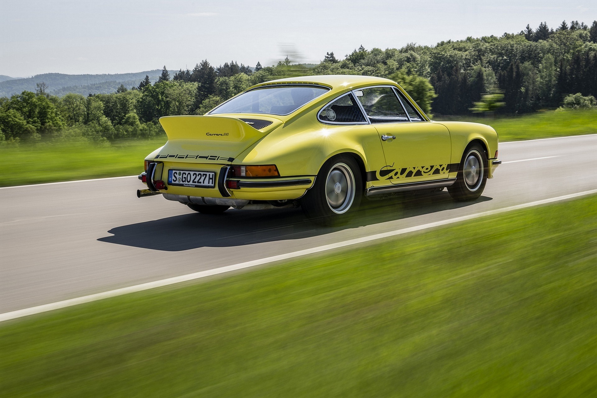 Porsche Celebrates 50th Birthday Of The 911 Carrera RS 2.7