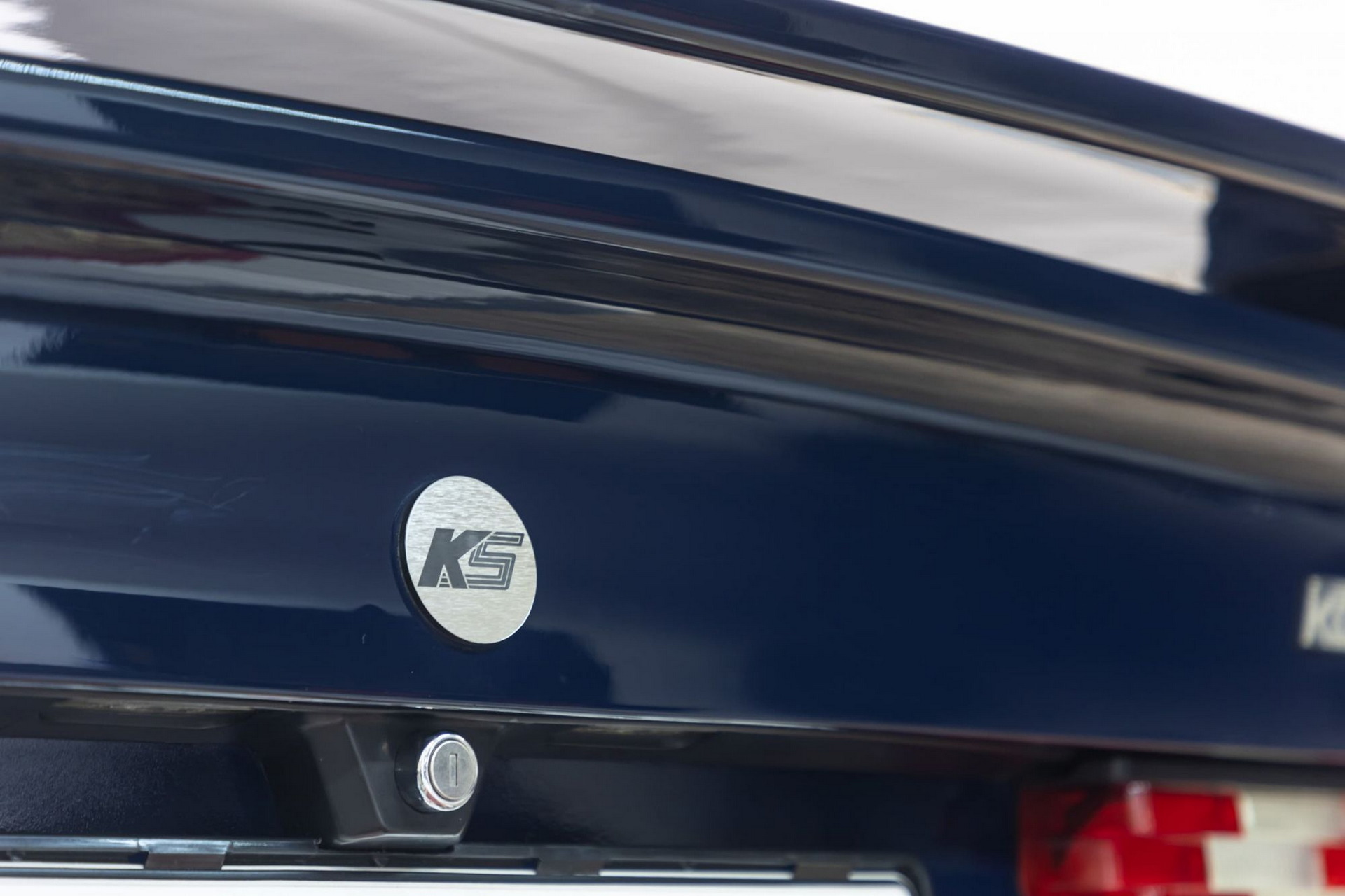 1-Of-100 Mercedes 560 SEC Koenig Looks Like The Wild Child Of An S-Class And A Testarossa