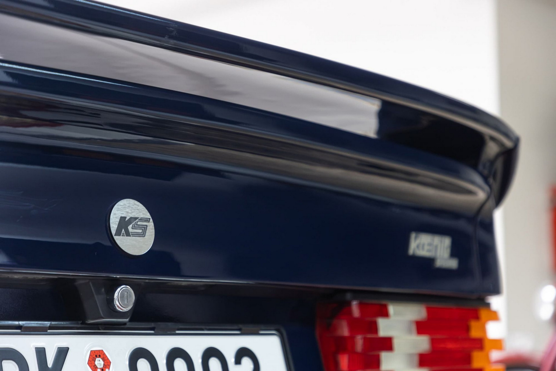 1-Of-100 Mercedes 560 SEC Koenig Looks Like The Wild Child Of An S-Class And A Testarossa