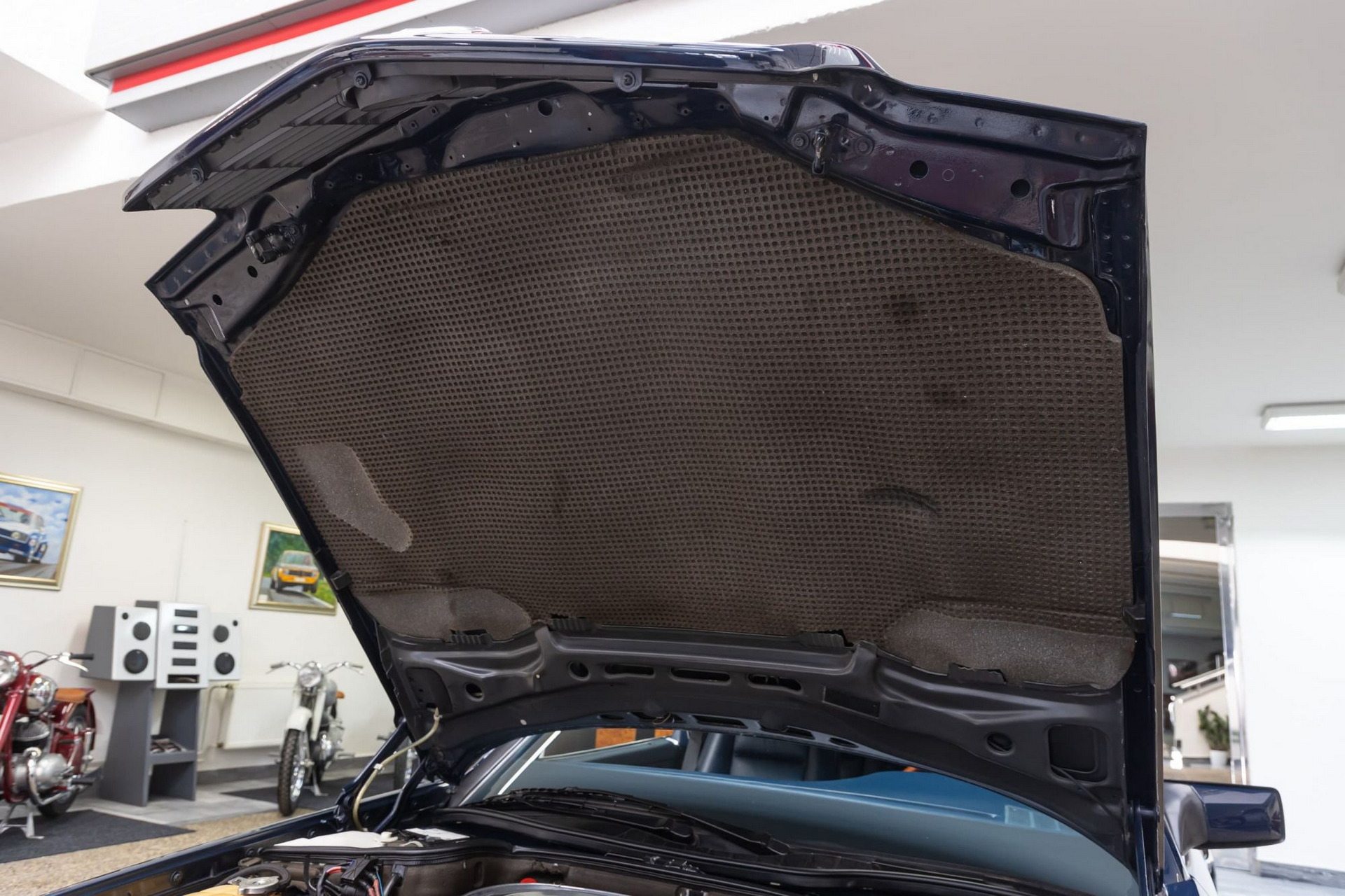 1-Of-100 Mercedes 560 SEC Koenig Looks Like The Wild Child Of An S-Class And A Testarossa