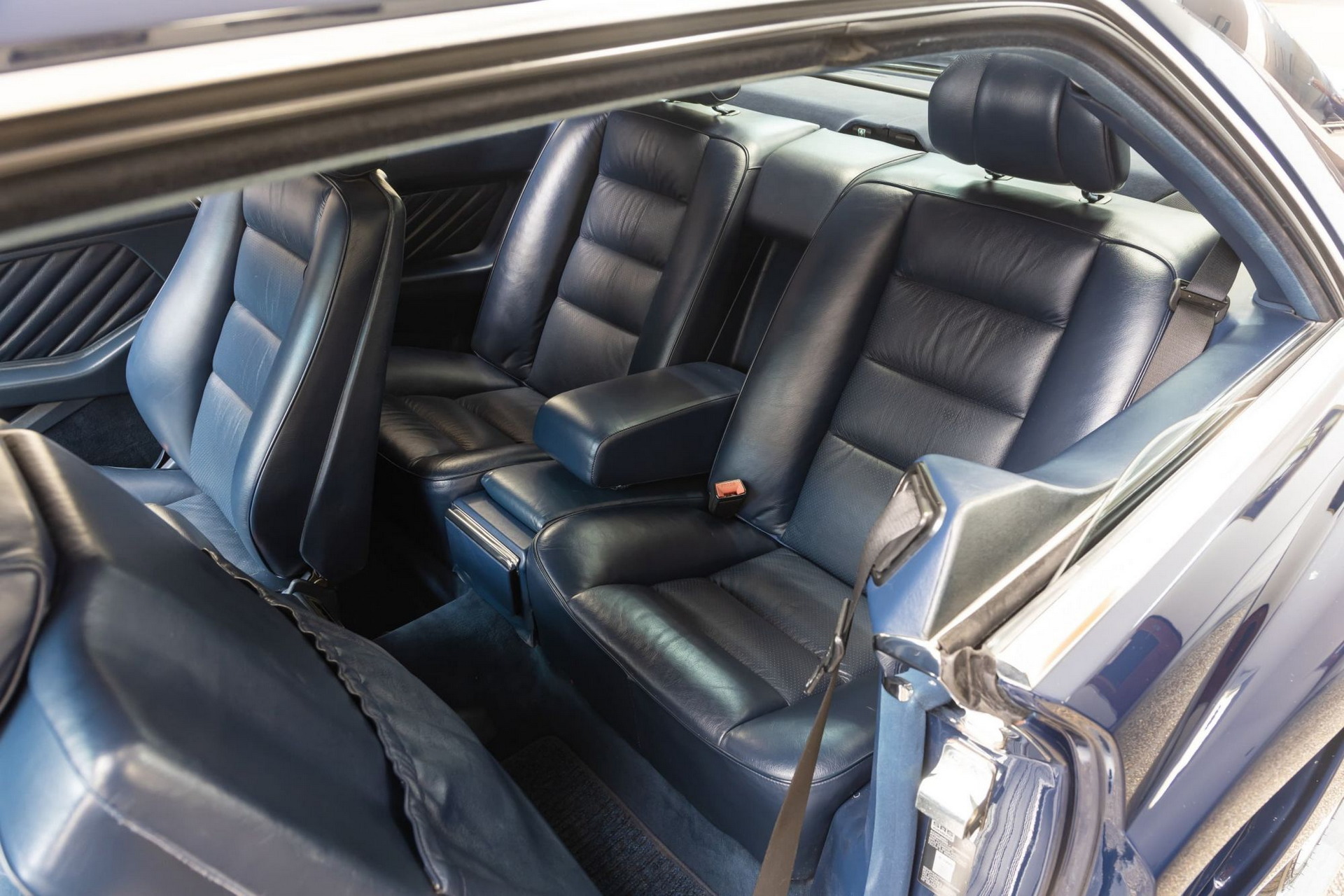 1-Of-100 Mercedes 560 SEC Koenig Looks Like The Wild Child Of An S-Class And A Testarossa