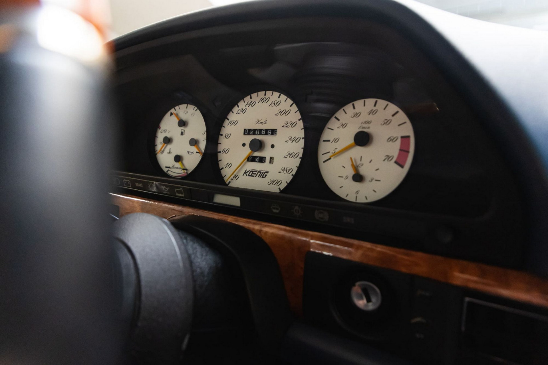 1-Of-100 Mercedes 560 SEC Koenig Looks Like The Wild Child Of An S-Class And A Testarossa