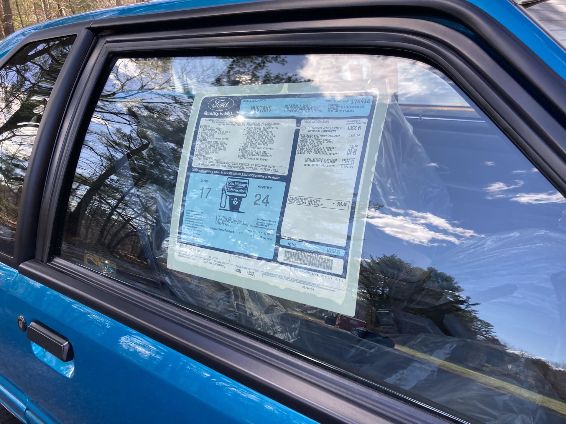 “New” 35-Mile 1993 Ford Mustang SVT Cobra Is One Foxy Lady That’s Still In Wraps