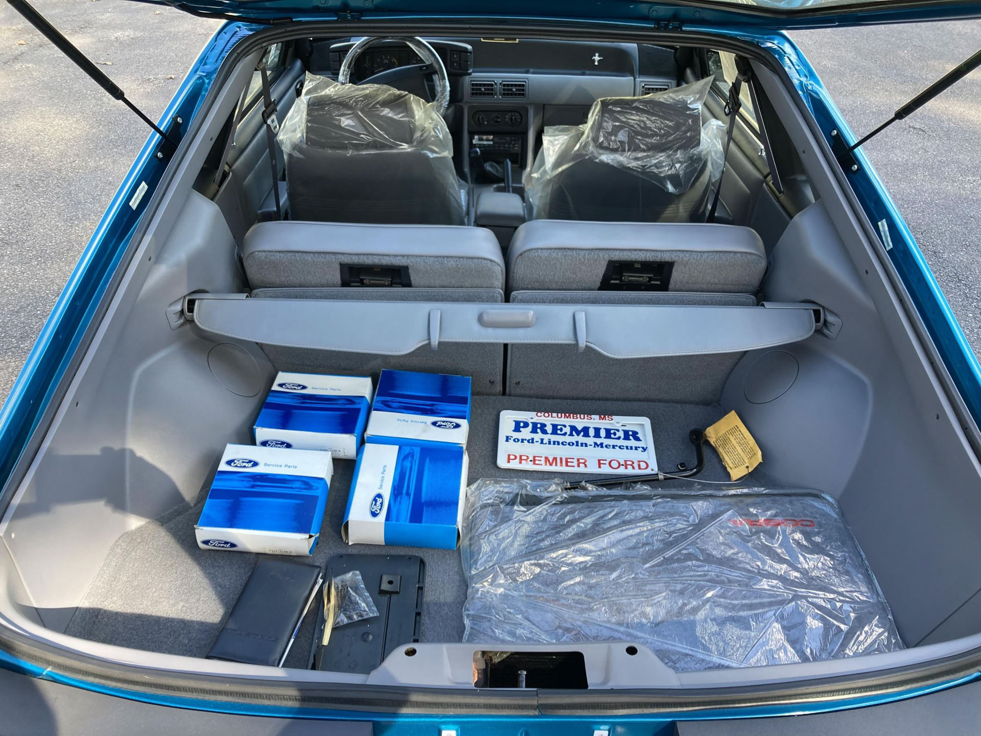 “New” 35-Mile 1993 Ford Mustang SVT Cobra Is One Foxy Lady That’s Still In Wraps