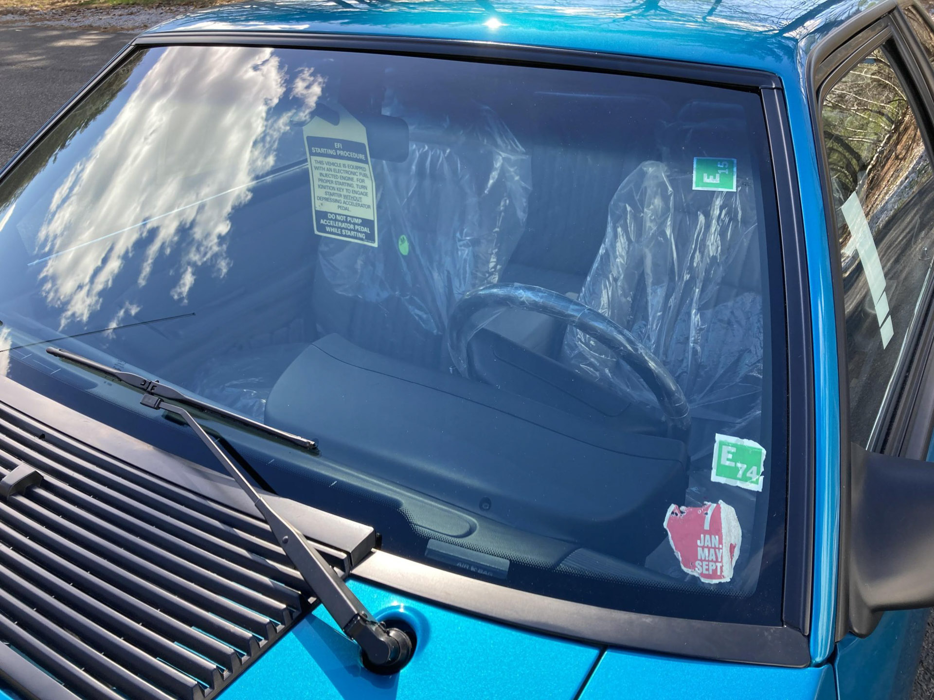 “New” 35-Mile 1993 Ford Mustang SVT Cobra Is One Foxy Lady That’s Still In Wraps