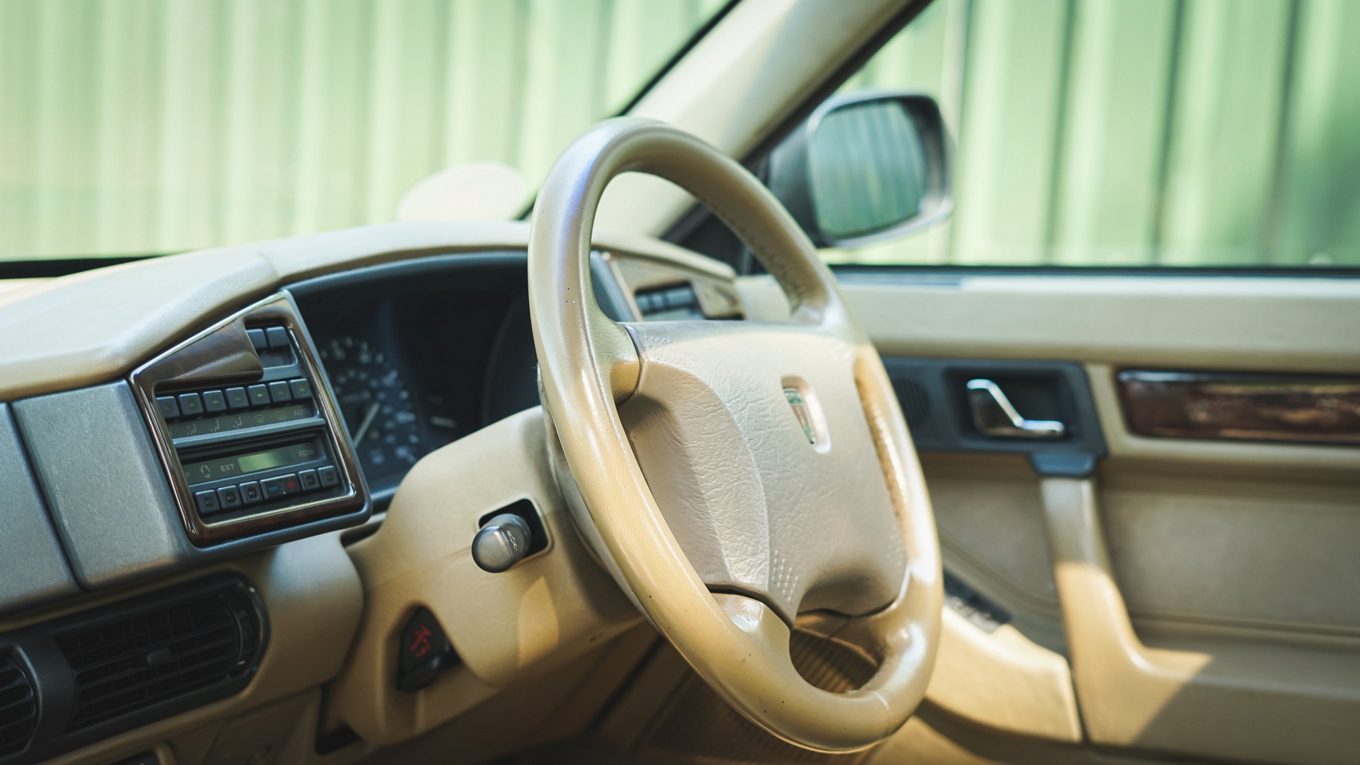 This 1993 Rover Sterling Might Have Belonged To Queen Elizabeth II And It Can Now Be Yours