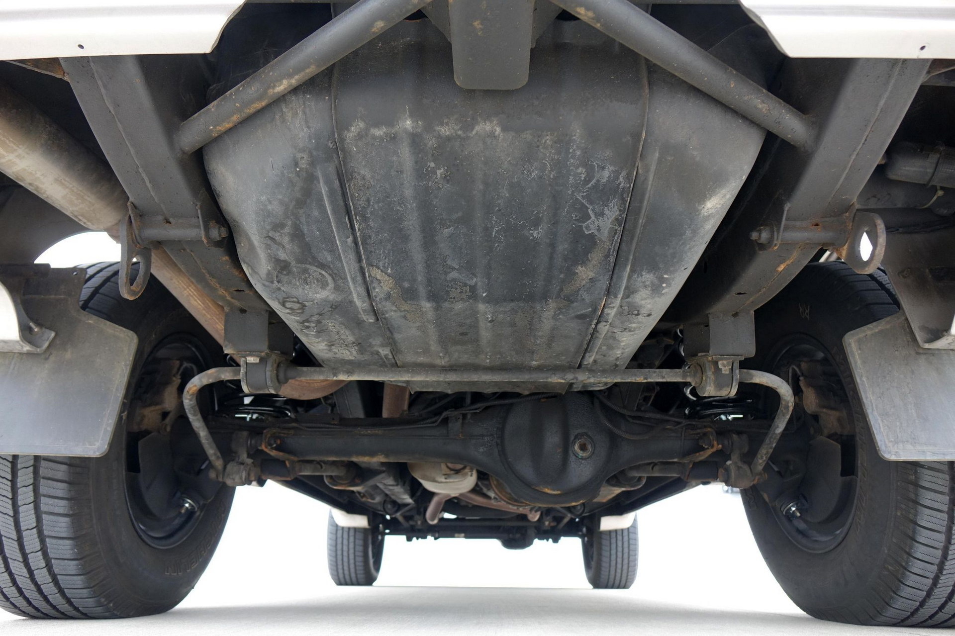 Are You Brave Enough For This 1995 Range Rover Classic Special Edition With TWR Bodykit?