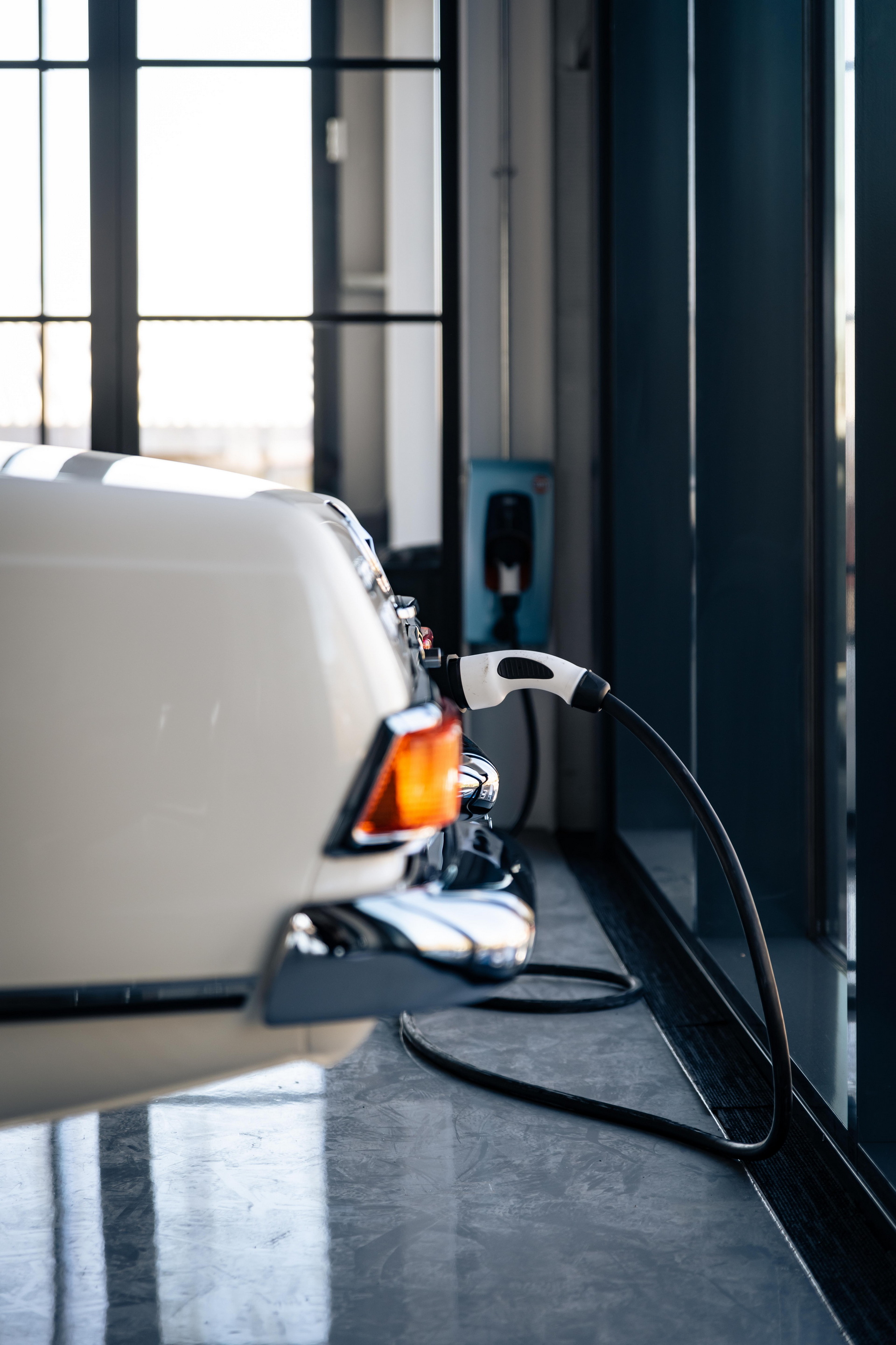 Everrati Partners With Hilton & Moss To Create Mercedes SL Pagoda Electromod