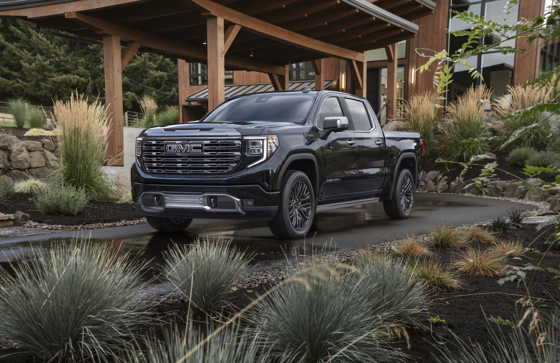 We’re Driving The 2022 GMC Sierra Denali Ultimate And The AT4X, Anything You Want To Know?